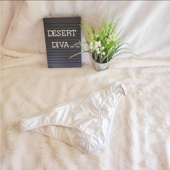 Victoria's Secret Womens Swim Suit Bottom White M Bikini Bottom  New - Picture 5 of 7